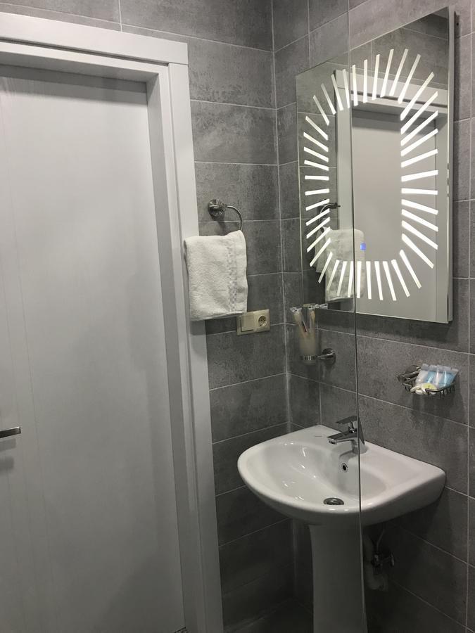 Aparthotel Selfie Batoemi Buitenkant foto